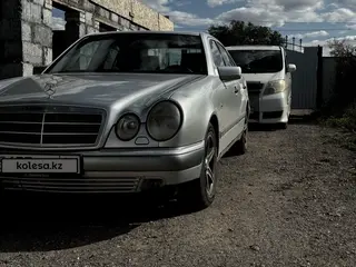 Mercedes-Benz E 280