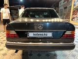 Mercedes-Benz E 200 1992 года за 2 250 000 тг. в Мерке – фото 4