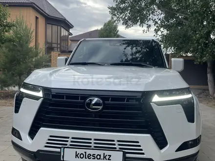 Lexus GX 550 2024 года за 63 000 000 тг. в Актобе