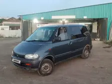 Nissan Serena, 1993