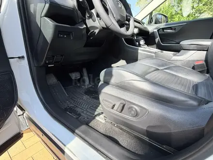 Toyota RAV4 2021 года за 13 000 000 тг. в Уральск – фото 11