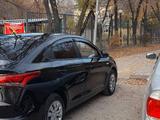 Hyundai Accent 2021 года за 6 700 000 тг. в Алматы – фото 2