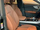 Audi Q8 55 TFSI Quattro Advance 2025 года за 68 020 000 тг. в Костанай – фото 4