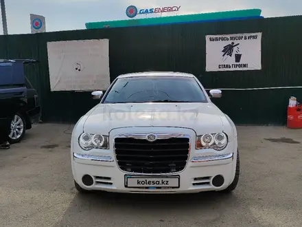 Chrysler 300C 2005 года за 3 200 000 тг. в Алматы – фото 2