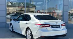 Toyota Camry Luxe 2021 года за 15 000 000 тг. в Кызылорда – фото 2