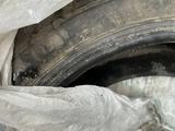 3 шины Bridgestone Blizzak за 30 000 тг. в Алматы – фото 2
