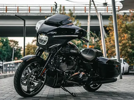 Harley-Davidson  Street Glide 2025 года за 25 500 000 тг. в Алматы – фото 21