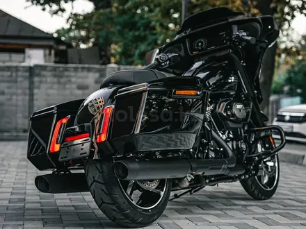 Harley-Davidson  Street Glide 2025 года за 25 500 000 тг. в Алматы – фото 24