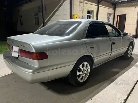 Toyota Camry 2000 годаүшін4 000 000 тг. в Шымкент – фото 2