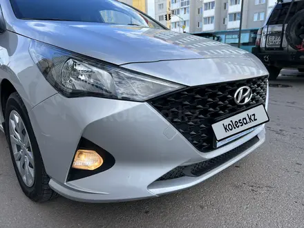 Hyundai Accent 2020 года за 6 890 000 тг. в Караганда – фото 15