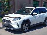 Toyota RAV4 2021 годаfor15 500 000 тг. в Астана – фото 3