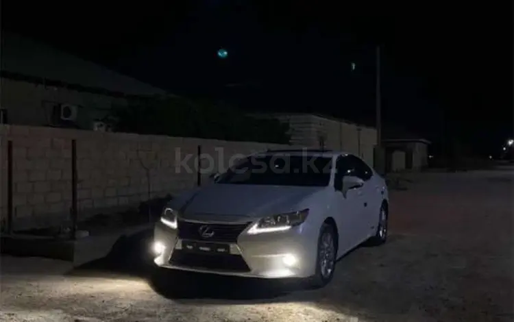 Lexus ES 300h 2013 года за 8 000 000 тг. в Актау