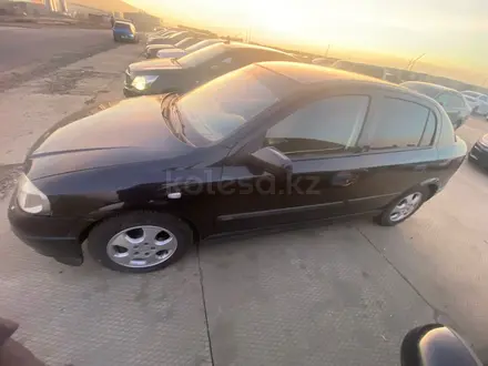 Opel Astra 2000 года за 1 700 000 тг. в Атырау – фото 2