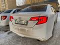 Задние фонари тюнинг на Camry V50 2011-14 (Красно-белые) SE/LE/XLE за 120 000 тг. в Астана – фото 2