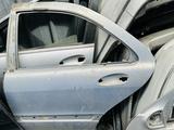 W220 задний левый Дверь за 5 000 тг. в Алматы