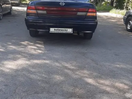 Nissan Maxima 1995 года за 1 700 000 тг. в Алматы