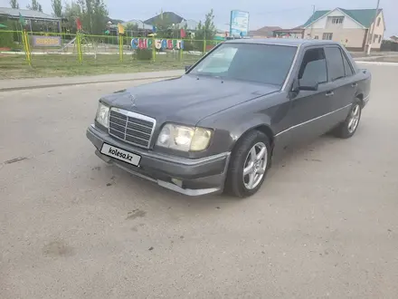 Mercedes-Benz E 280 1994 года за 1 100 000 тг. в Кызылорда – фото 2