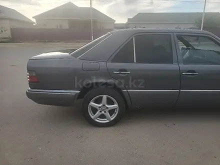 Mercedes-Benz E 280 1994 года за 1 100 000 тг. в Кызылорда – фото 12