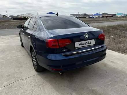 Volkswagen Jetta 2016 года за 7 300 000 тг. в Атырау – фото 5