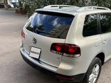 Volkswagen Touareg 2008 года за 7 150 000 тг. в Астана – фото 5