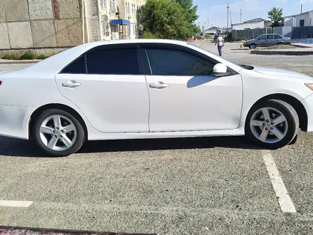 Toyota Camry 2014 года за 9 000 000 тг. в Атырау – фото 6