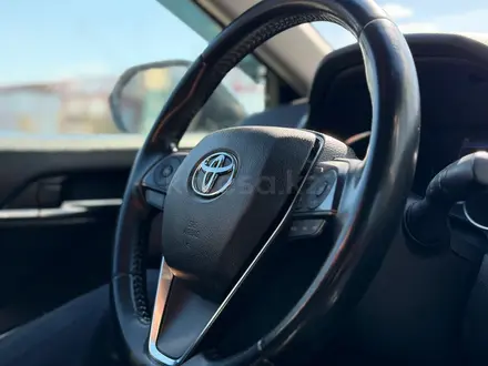 Toyota Camry 2019 года за 10 450 000 тг. в Астана – фото 10