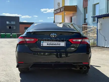 Toyota Camry 2019 года за 10 450 000 тг. в Астана – фото 4
