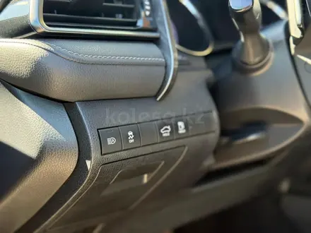 Toyota Camry 2019 года за 10 450 000 тг. в Астана – фото 6