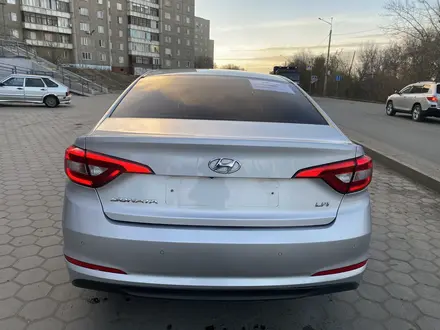 Hyundai Sonata 2015 годаүшін4 500 000 тг. в Семей – фото 3