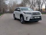 Toyota Highlander 2018 года за 20 000 000 тг. в Алматы – фото 3