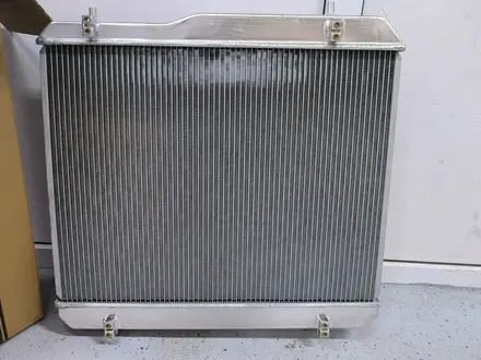Радиатор основной Hiace 04-13 за 75 000 тг. в Астана