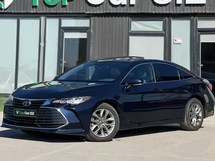 Toyota Avalon 2018 года за 15 900 000 тг. в Актау