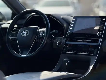 Toyota Avalon 2018 года за 15 900 000 тг. в Актау – фото 8