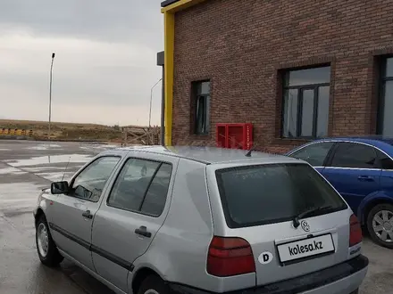 Volkswagen Golf 1994 года за 1 800 000 тг. в Туркестан – фото 2