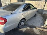 Toyota Camry 2002 года за 6 100 000 тг. в Шымкент – фото 3