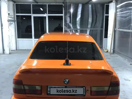 BMW M5 1991 года за 1 500 000 тг. в Тараз – фото 2