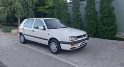 Volkswagen Golf 1993 годаүшін2 000 000 тг. в Тараз