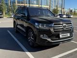 Toyota Land Cruiser 2019 года за 41 000 000 тг. в Астана