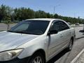 Toyota Camry 2004 года за 3 000 000 тг. в Шымкент – фото 2