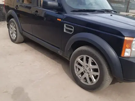 Land Rover Discovery 2007 года за 9 400 000 тг. в Актобе – фото 3