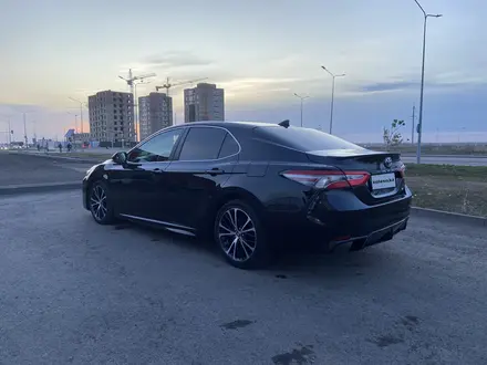 Toyota Camry 2019 года за 12 500 000 тг. в Астана – фото 8