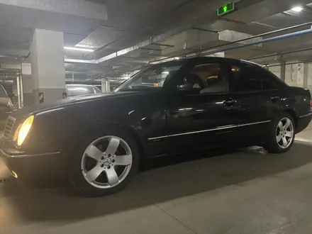 Mercedes-Benz E 320 2000 года за 6 000 000 тг. в Астана – фото 6