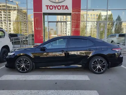 Toyota Camry 2019 года за 12 500 000 тг. в Астана – фото 3