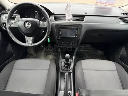 Skoda Rapid 2013 года за 3 700 000 тг. в Атырау – фото 8