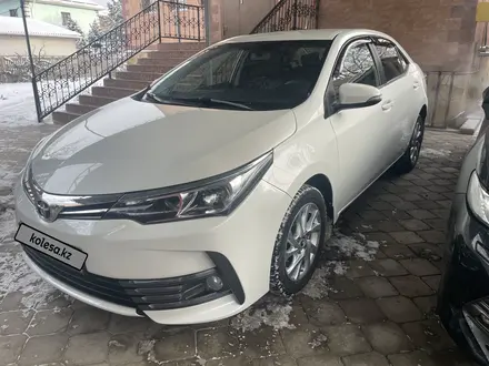 Toyota Corolla 2017 года за 8 300 000 тг. в Алматы – фото 2