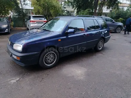 Volkswagen Golf 1994 года за 2 050 000 тг. в Астана – фото 2