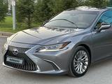 Lexus ES 300h 2019 года за 18 500 000 тг. в Караганда – фото 2