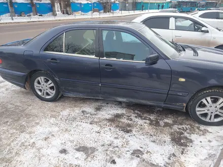 Mercedes-Benz E 200 1997 года за 1 400 000 тг. в Караганда – фото 7