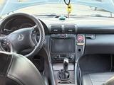 Mercedes-Benz C 200 2000 года за 3 050 000 тг. в Экибастуз – фото 2