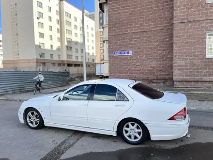 Mercedes-Benz S 320 1999 года за 2 400 000 тг. в Астана – фото 21